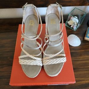 🌸R2 STRAPPY SUMMER WEDGES🌸